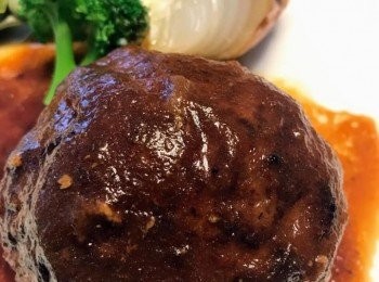 step8: 把洋蔥sauce倒入做好的⑦裡，稍微攪拌。