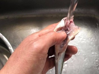 step4: 用水將③洗净