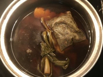 step10: 蓋鍋蓋關火浸泡到滷汁冷卻；