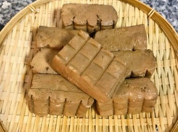 step11: 取出滷好的豆干；