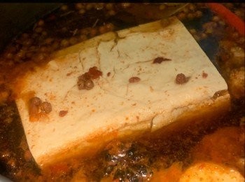 step2: 醬汁：滷水汁 1湯匙、豆瓣醬 1茶匙(將以上拌匀，即成。)