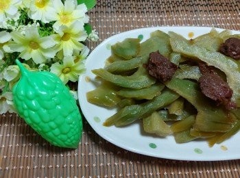 step10: 浸至半日或一晚後，長苦瓜便入味可吃。