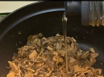 step6: (注：可在其間試味，喜歡甜一點可以加些黑糖，喜歡咸的可加些鹽，直至自已喜愛的味道，個人覺得味道已經足夠。)