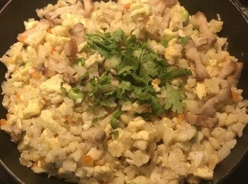 step10: 加入蔥花或香菜末炒勻即可。