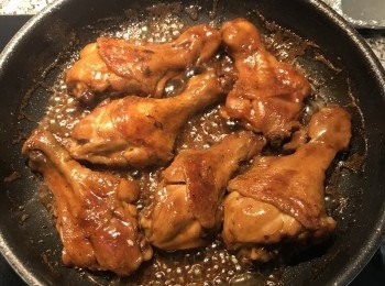 step8: 煮到醬汁剩不多時，開蓋；