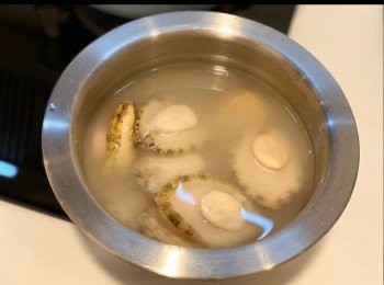 step4: 放入粟粉水浸泡10分鐘去污