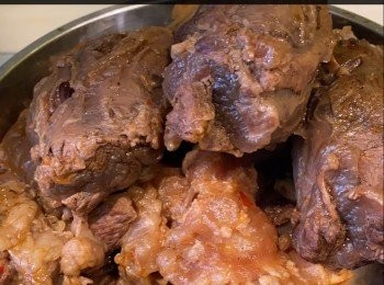 step10: (注：可在其間試味，喜歡甜一點可以加些冰糖，喜歡咸的可加些鹽，直至自已喜愛