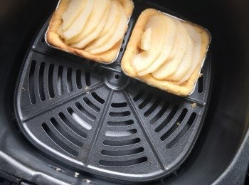 step3: 用氣炸鍋/焗爐 160度15分鐘,取出掃上剩餘果醬