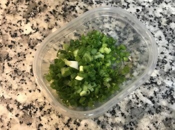 step7: 蔥切蔥花；
