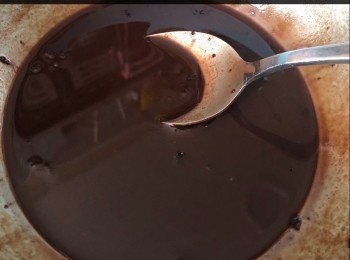 step1: 10g 的可可粉用 57克熱水攪勻