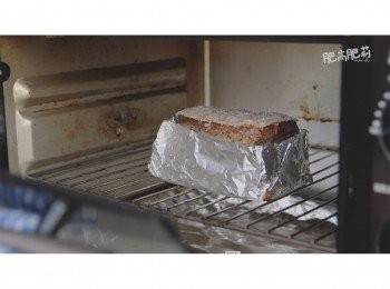 step12: 就可以放入已預熱的焗爐，200度焗30分鐘
