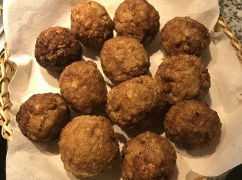 step4: 炸好的<span class="group_1">獅子頭</span>要放置到冷卻；