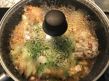 step9: 蓋鍋蓋燜煮3分鐘，開蓋試醬汁做調整即可。