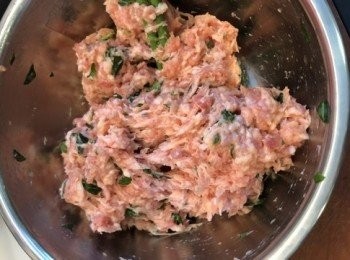 step4: 要攪到有黏性. 如圖中.