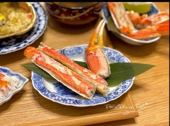 step7: 注意松葉蟹肉有少少痴殻，要小心去殼才不會撕爛紅色外皮