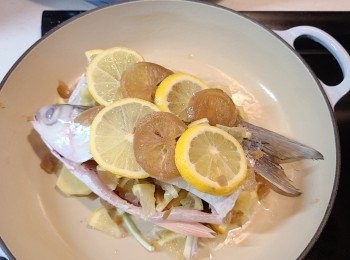 step4: 加入約1湯匙水。