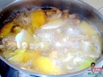 step9: 繼續用大火加蓋煲約15分鐘~