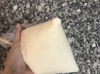 step10: 在袋角減一個洞；