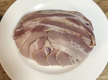 step12: 包好的培根馬玲薯，先放冰箱冷藏20分鐘降溫定型；