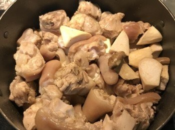 step9: 加入杏鮑菇持續拌炒；