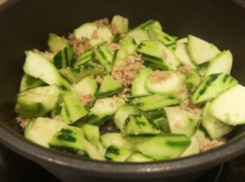 step3: 加入勝瓜同炒