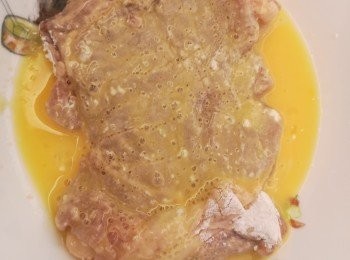 step5: 豬扒浸蛋液