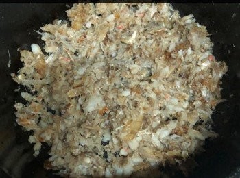 step3: 將魚壓到爛。