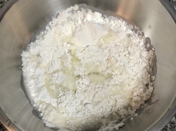 step7: 加入水及蛋白；