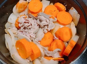 step6: 再下甘筍炒。