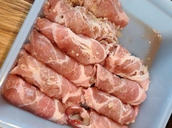 step3: 子薑豚肉捲捲好了。