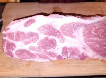 step1: ★選半肥瘦叉燒或梅頭肉Pork butt/shoulder(靚叉燒秘密)