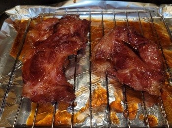 step8: 15分鐘後,拿出來反面塗上醬汁,165℃(330℉),回爐焗15分鐘