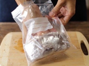 step4: 再放進密實袋中。