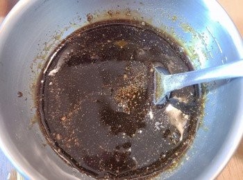 step2: <span class="group_3">醃雞料</span>先拌勻。