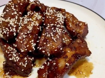 step7: 上碟後加上白芝麻便完成