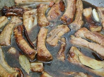 step5: 落蠔油, 可樂, 可樂需蓋過排骨