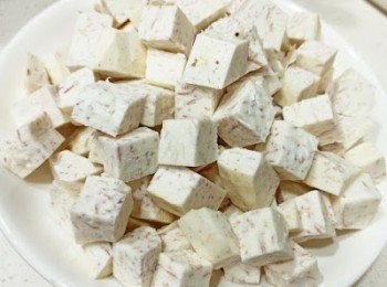 step3: 芋頭切粒備用