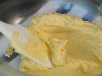 step3: 加入蛋白，混合均勻。