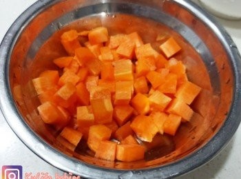 step3: 蘿蔔切粒，豆腐切件