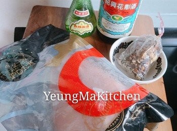 step1: 鹵水料洗淨備用。