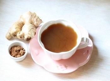 step1: 滋潤，暖胃：黑糖薑茶