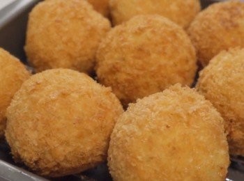 step10: 完成！

可以搭配番茄醬
或是喜歡食辣的話可以加辣椒醬！👍