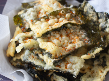 step1: 海苔每片剪成8小張