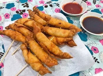 step14: 再加上辣椒醬做搭配即完成。