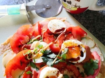 step1: 先將蛋烚6分半锺取出浸冰水備用