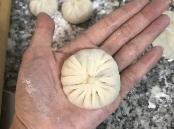 step16: 最後中間收口捏緊；