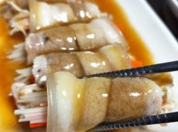 step4: 中火煮煮，倒在卷上，搞掂