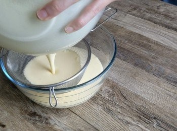 step4: 把麵糊過篩