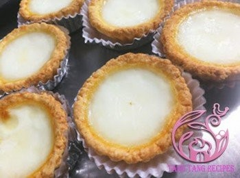 step18: 蛋漿微微鼓起，撻皮金黃，即可關火，繼續在燜5分鐘左右即可出爐，放在架上放涼。