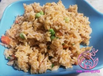 step6: 加少許胡椒粉即可上碟。